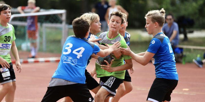 Schmelz-Jugendhandballturnier endet mit Finalspielen in Stadthalle B