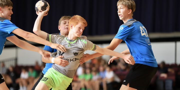 Handball-Finalfest beim Schmelz-Turnier: Siege für Hypo NÖ, Graz und Krka